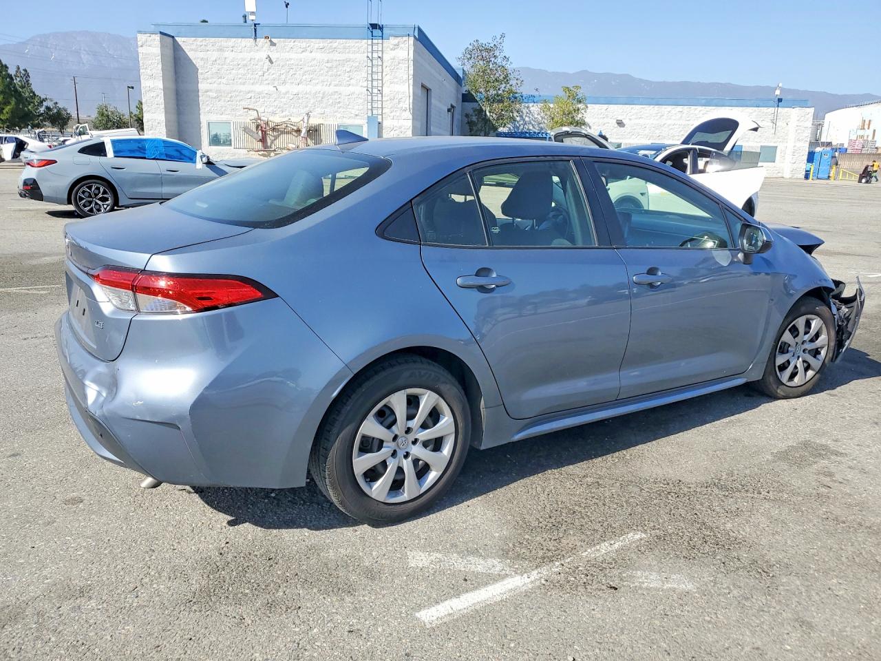 2022 TOYOTA COROLLA LE photo 5