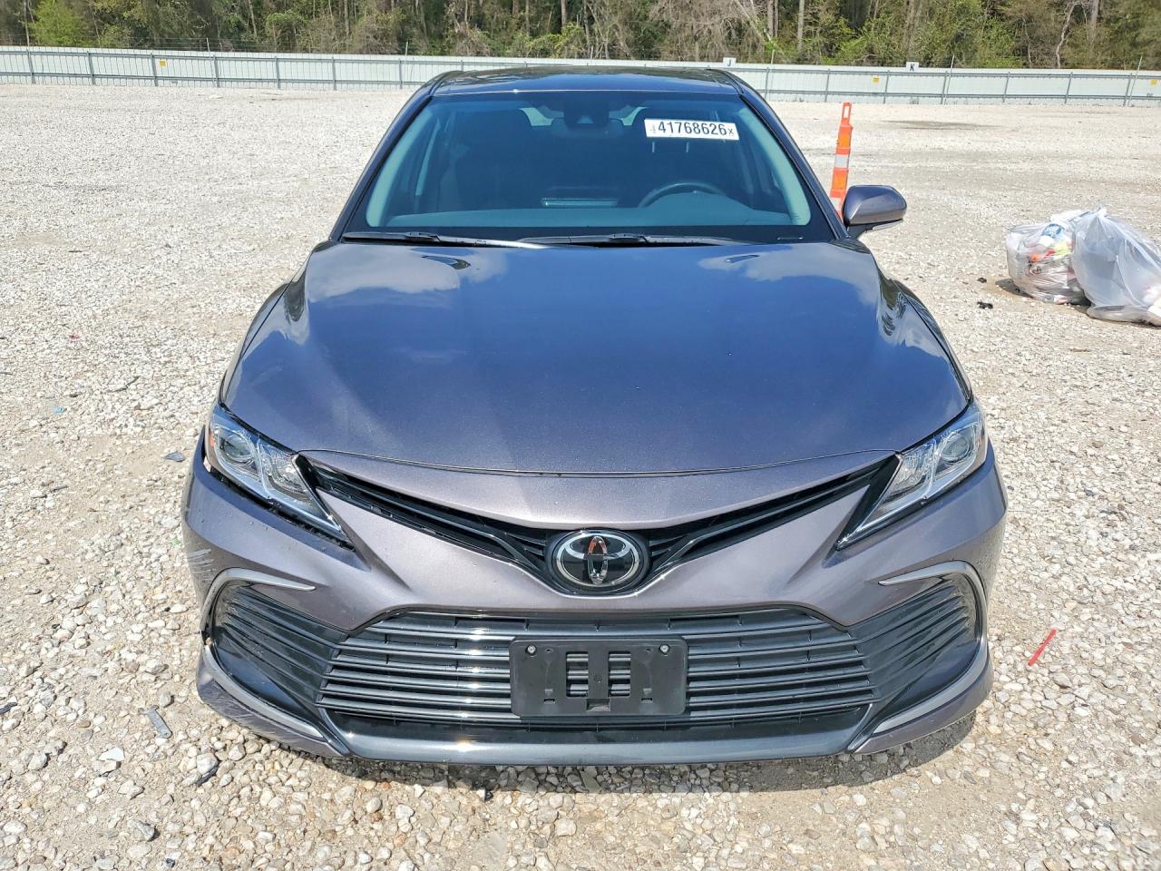 2024 TOYOTA CAMRY LE photo 5