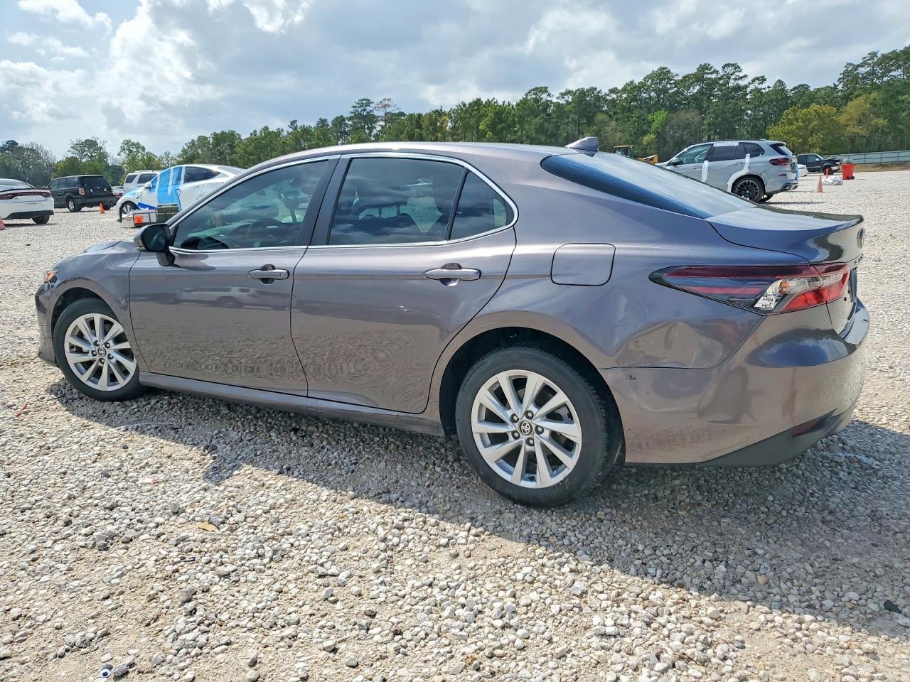 2024 TOYOTA CAMRY LE photo 2