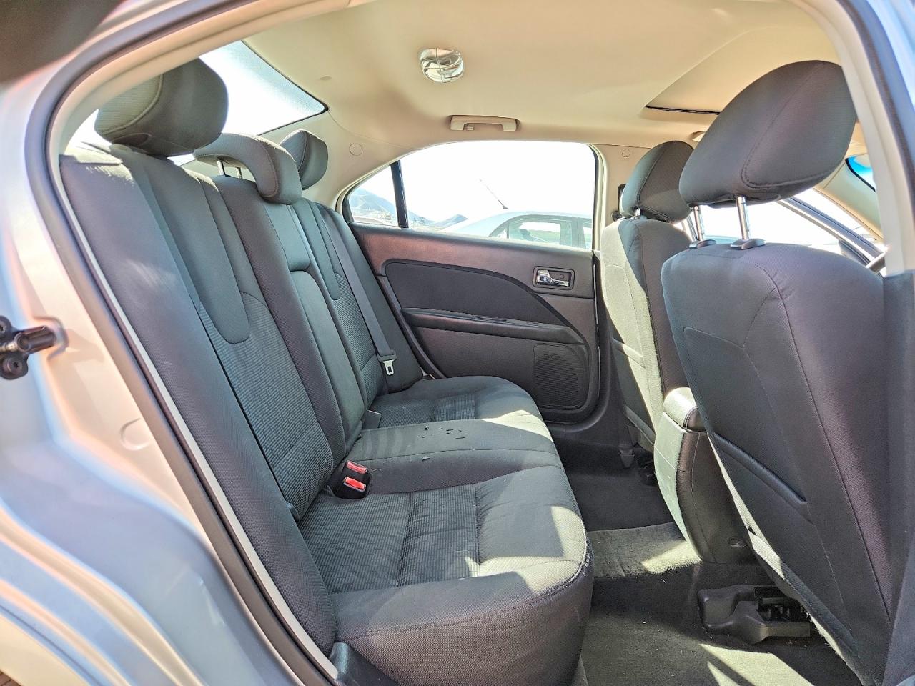 2012 FORD FUSION SE photo 19