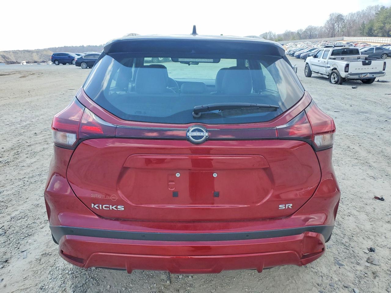 2023 NISSAN KICKS SR photo 11