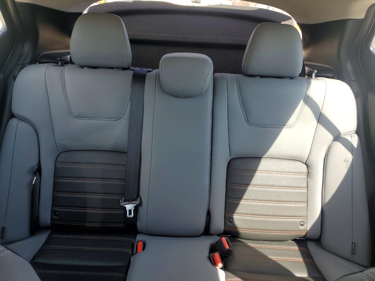 2023 NISSAN KICKS SR photo 19