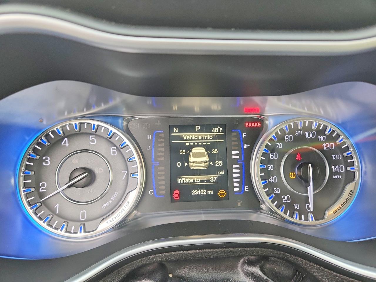 2016 CHRYSLER 200 LIMITED photo 9
