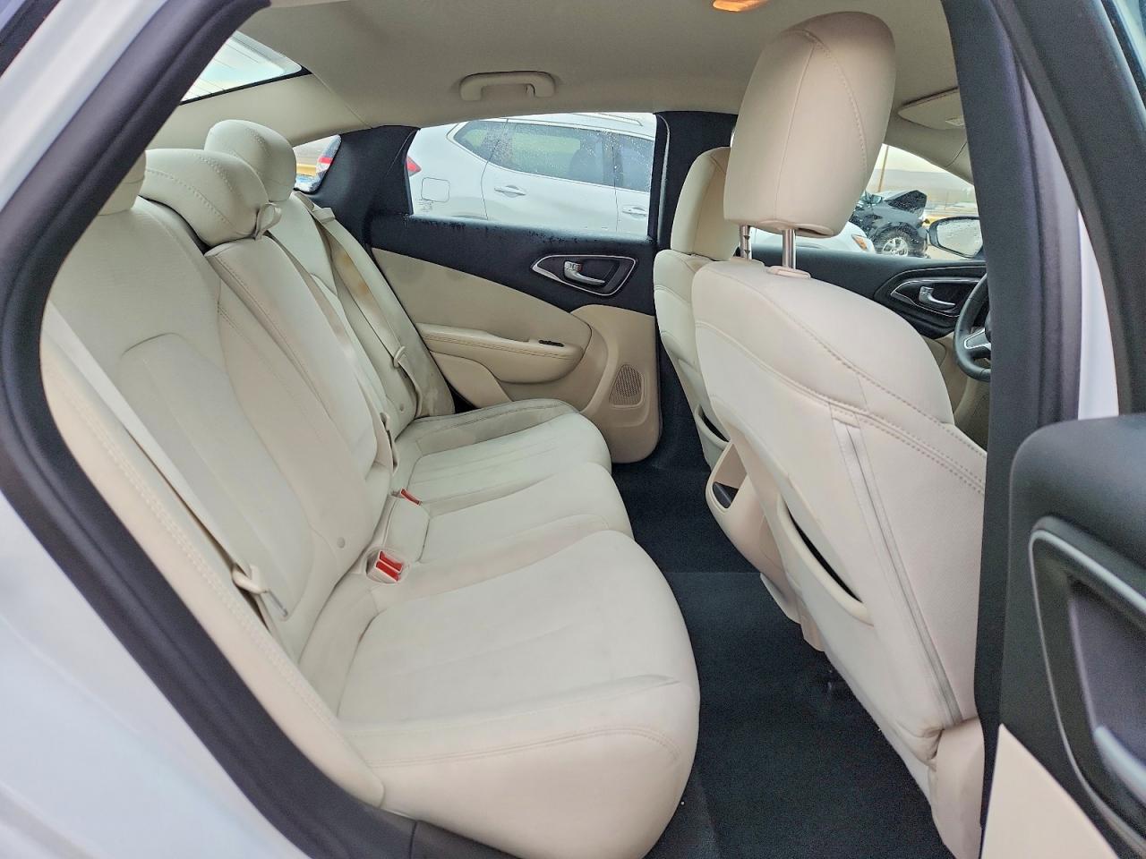 2016 CHRYSLER 200 LIMITED photo 10