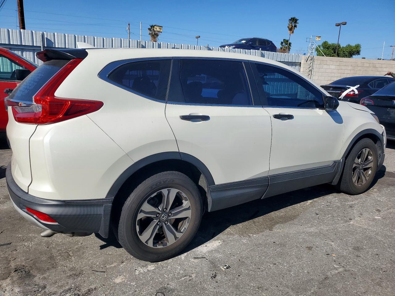 2017 HONDA CR-V LX photo 5