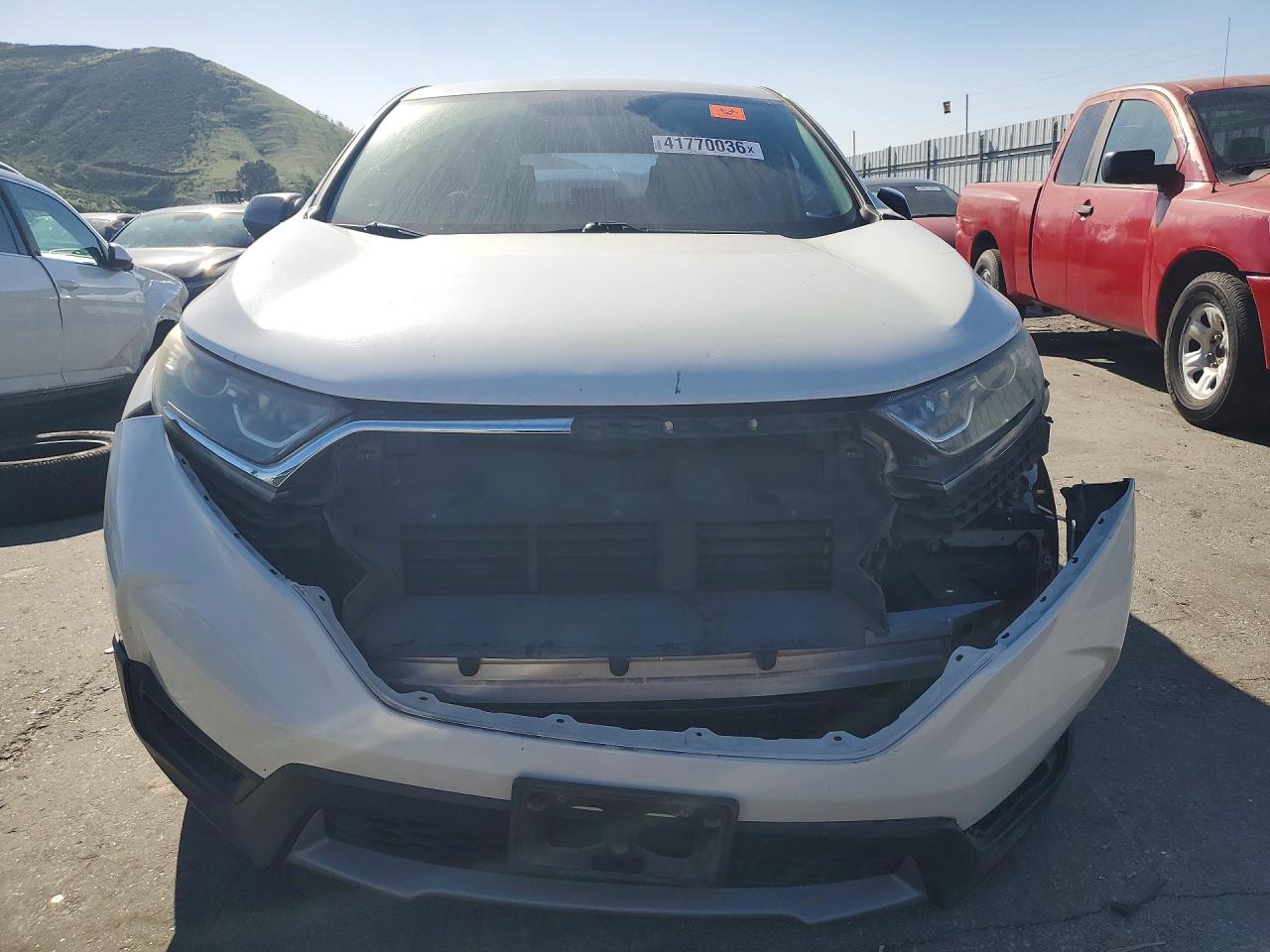 2017 HONDA CR-V LX photo 9
