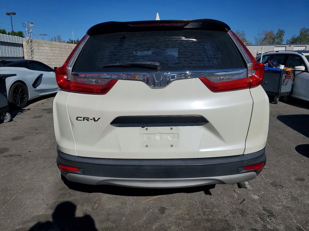 2017 HONDA CR-V LX photo 11