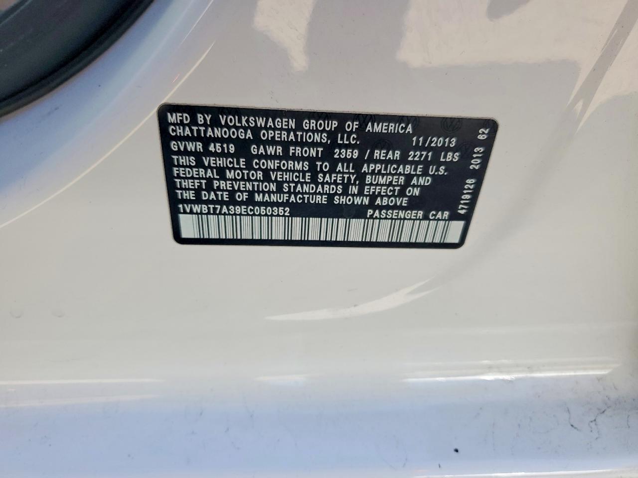 2014 VOLKSWAGEN PASSAT SE photo 12