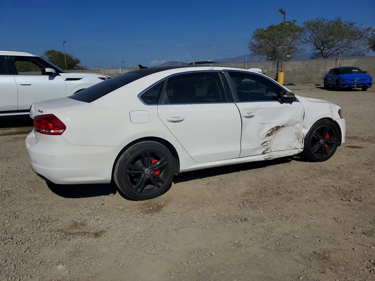 2014 VOLKSWAGEN PASSAT SE photo 3
