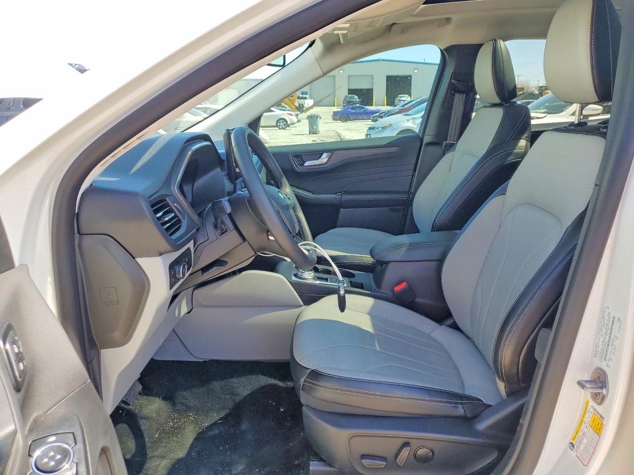 2025 FORD ESCAPE photo 13
