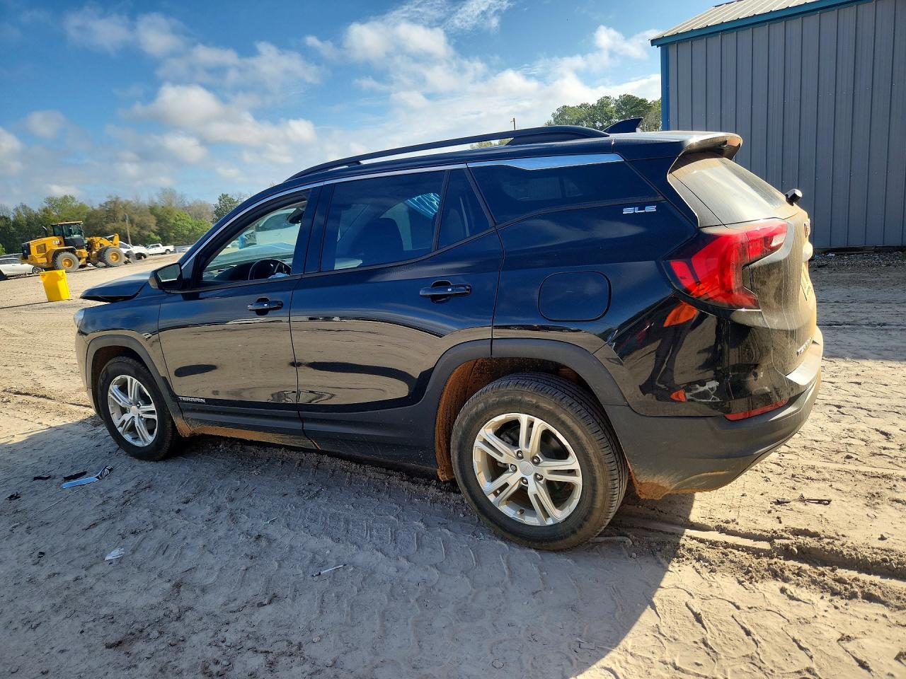 2020 GMC TERRAIN SLE photo 3