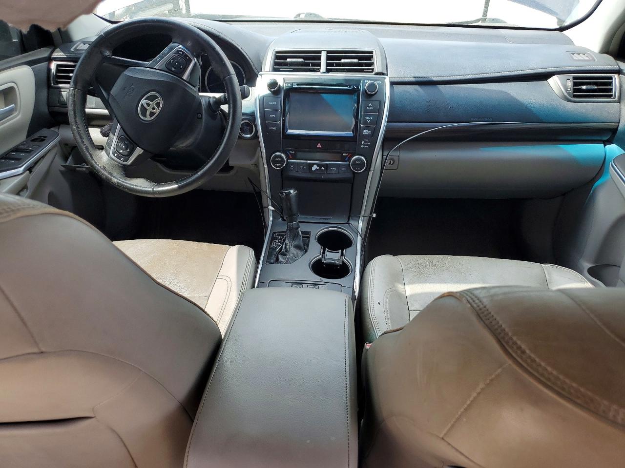 2015 TOYOTA CAMRY XLE photo 22