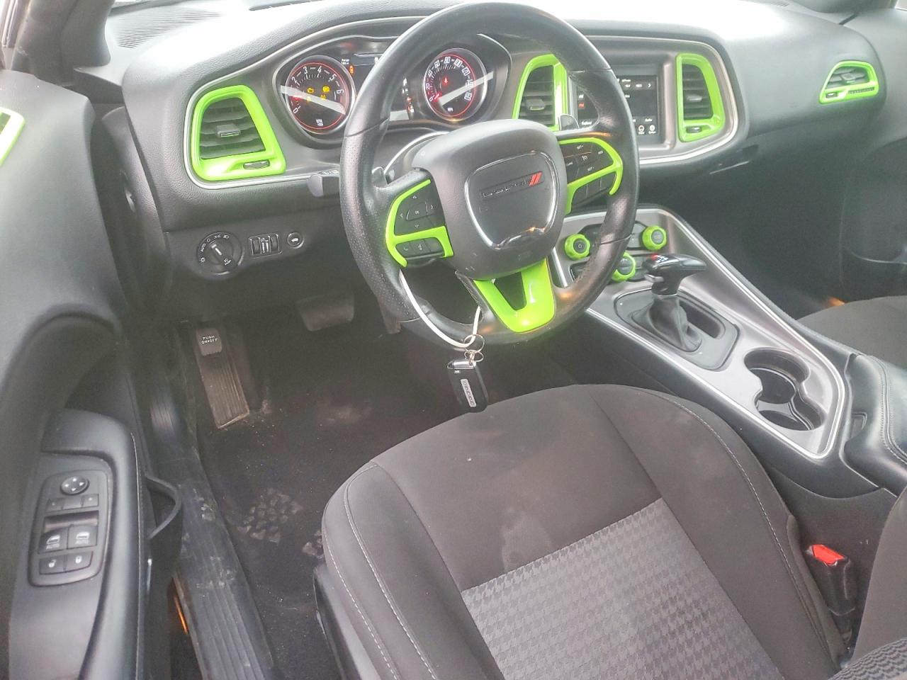 2022 DODGE CHALLENGER GT photo 8