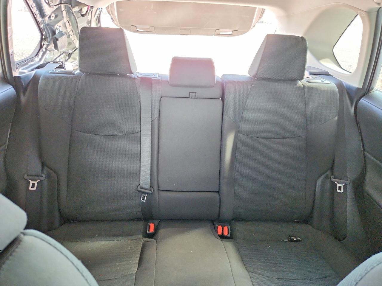 2022 TOYOTA RAV4 LE photo 19