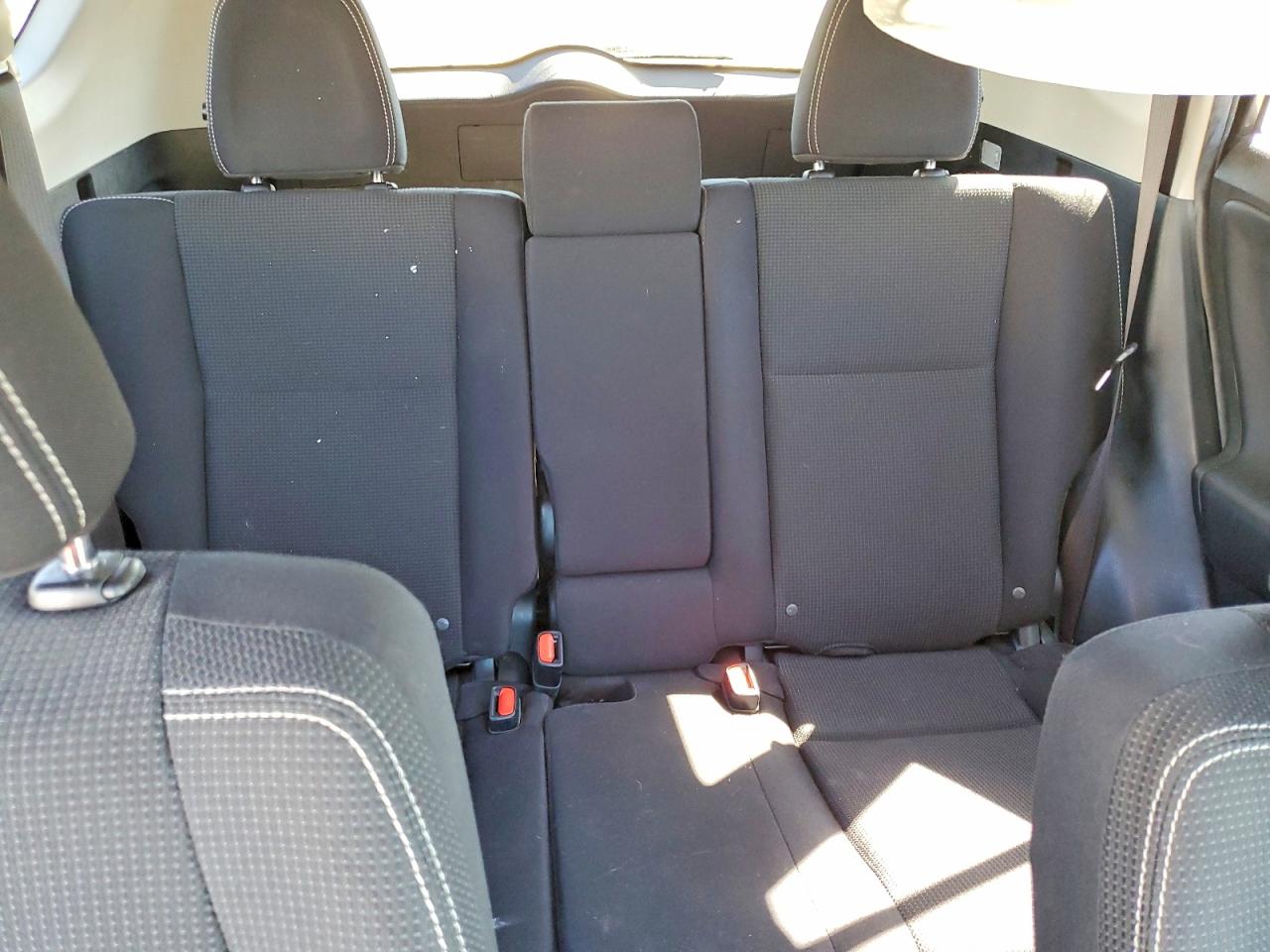 2017 TOYOTA RAV4 XLE photo 28