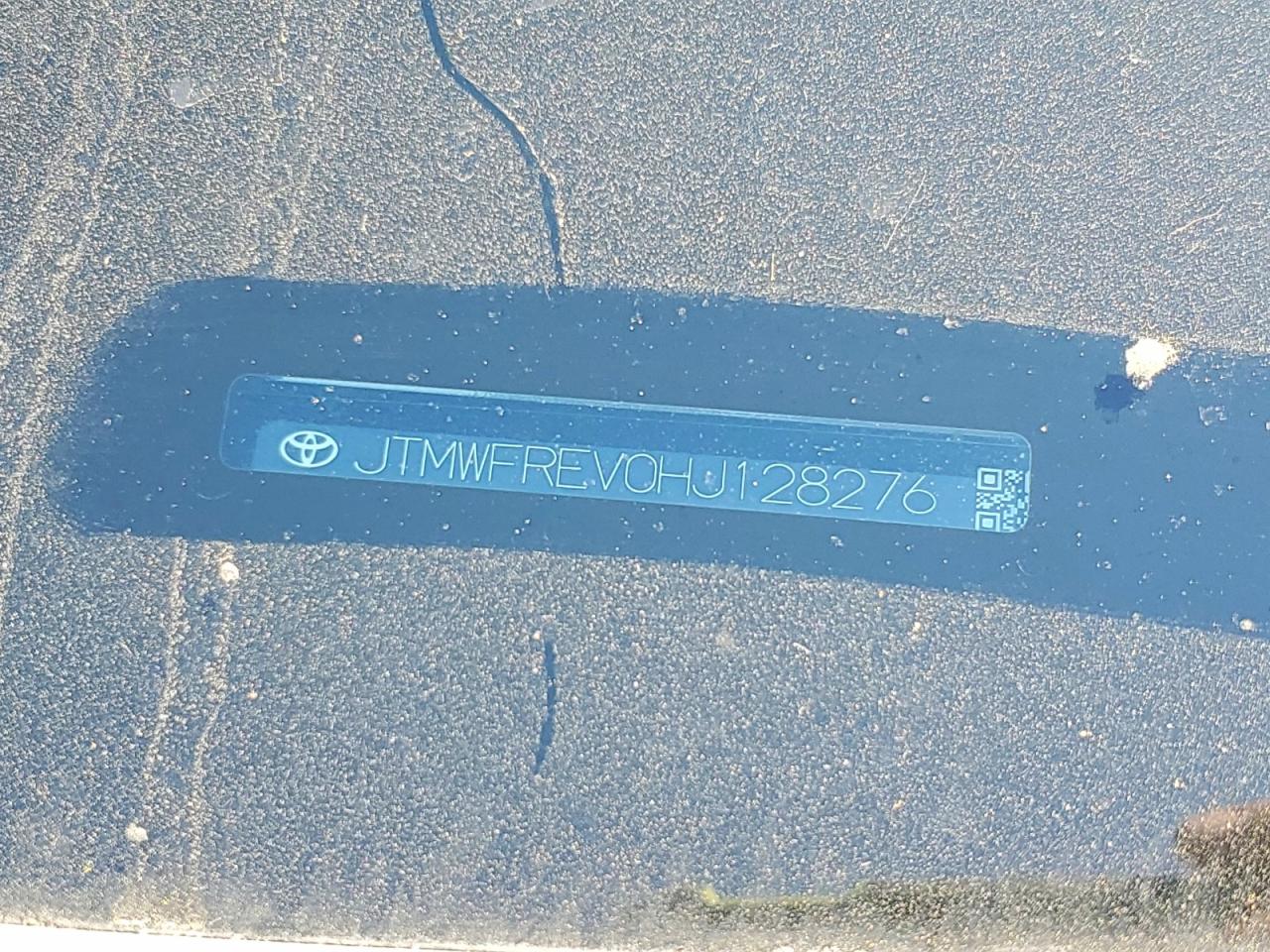 2017 TOYOTA RAV4 XLE photo 37