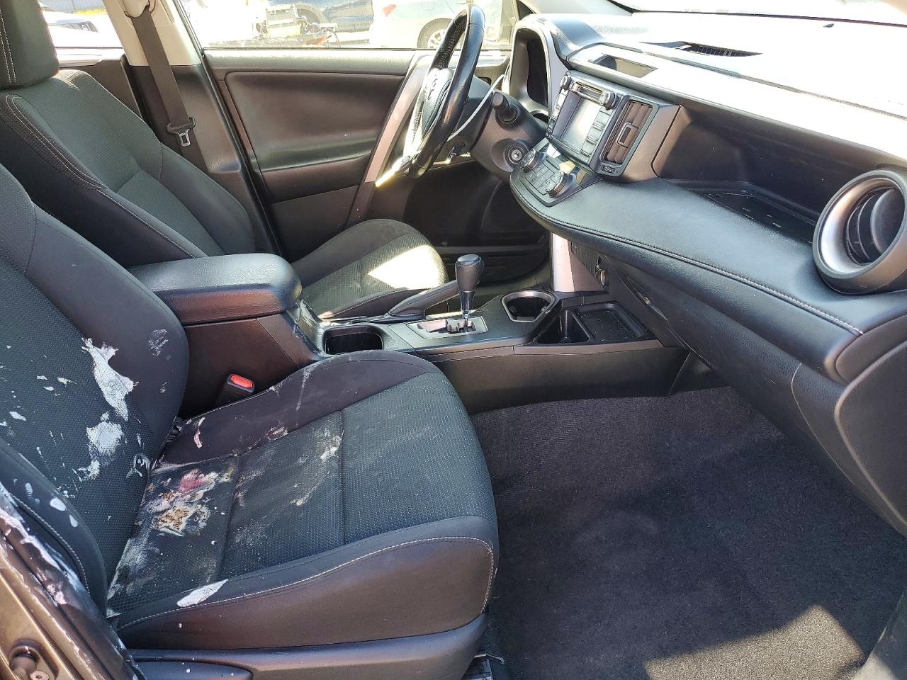 2017 TOYOTA RAV4 XLE photo 19