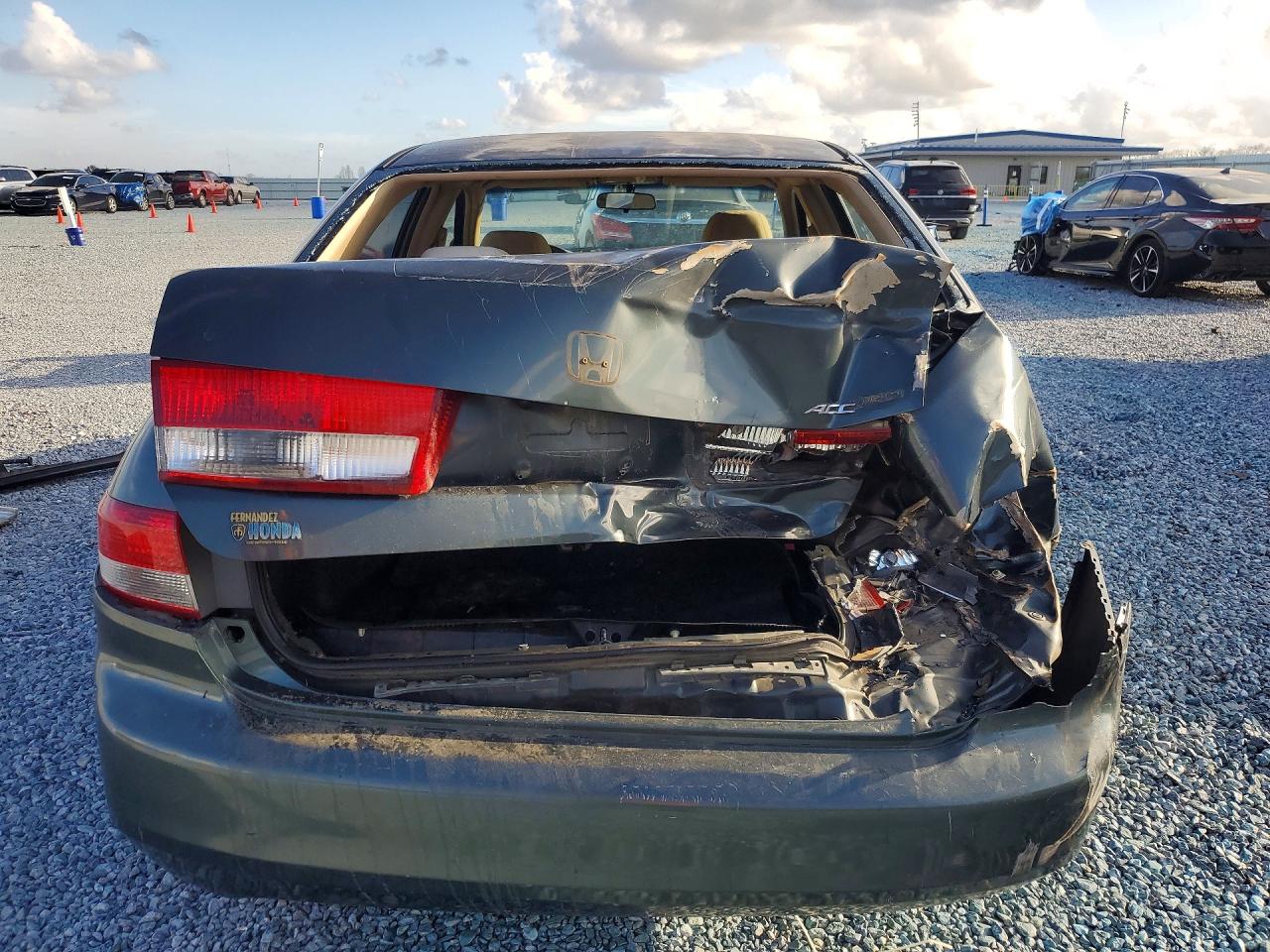 2004 HONDA ACCORD LX photo 11