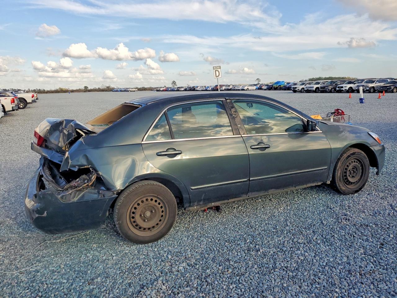 2004 HONDA ACCORD LX photo 5