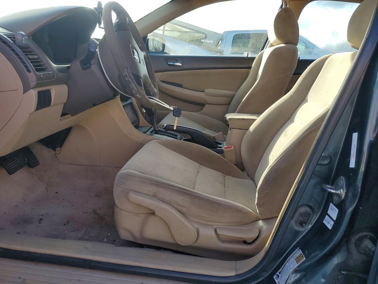 2004 HONDA ACCORD LX photo 13