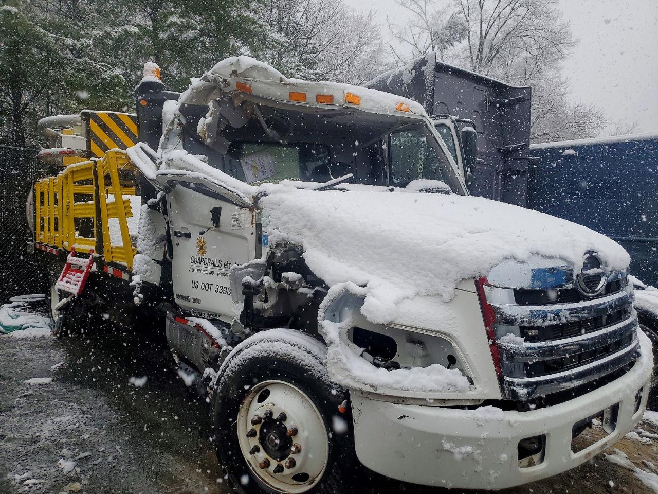 2020 HINO 258/268 FLATBED TRUCK  WITH CRASH ATTENUATOR photo 9