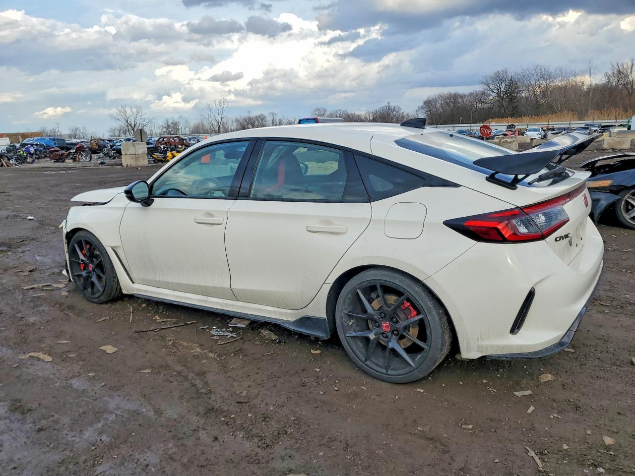 2023 HONDA CIVIC TYPE-R photo 2
