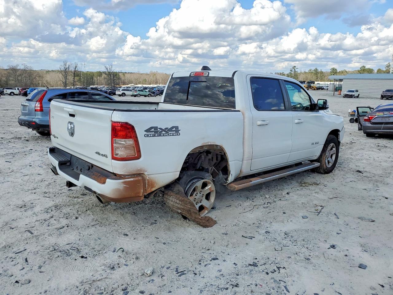 2019 RAM 1500 BIG HORN photo 5