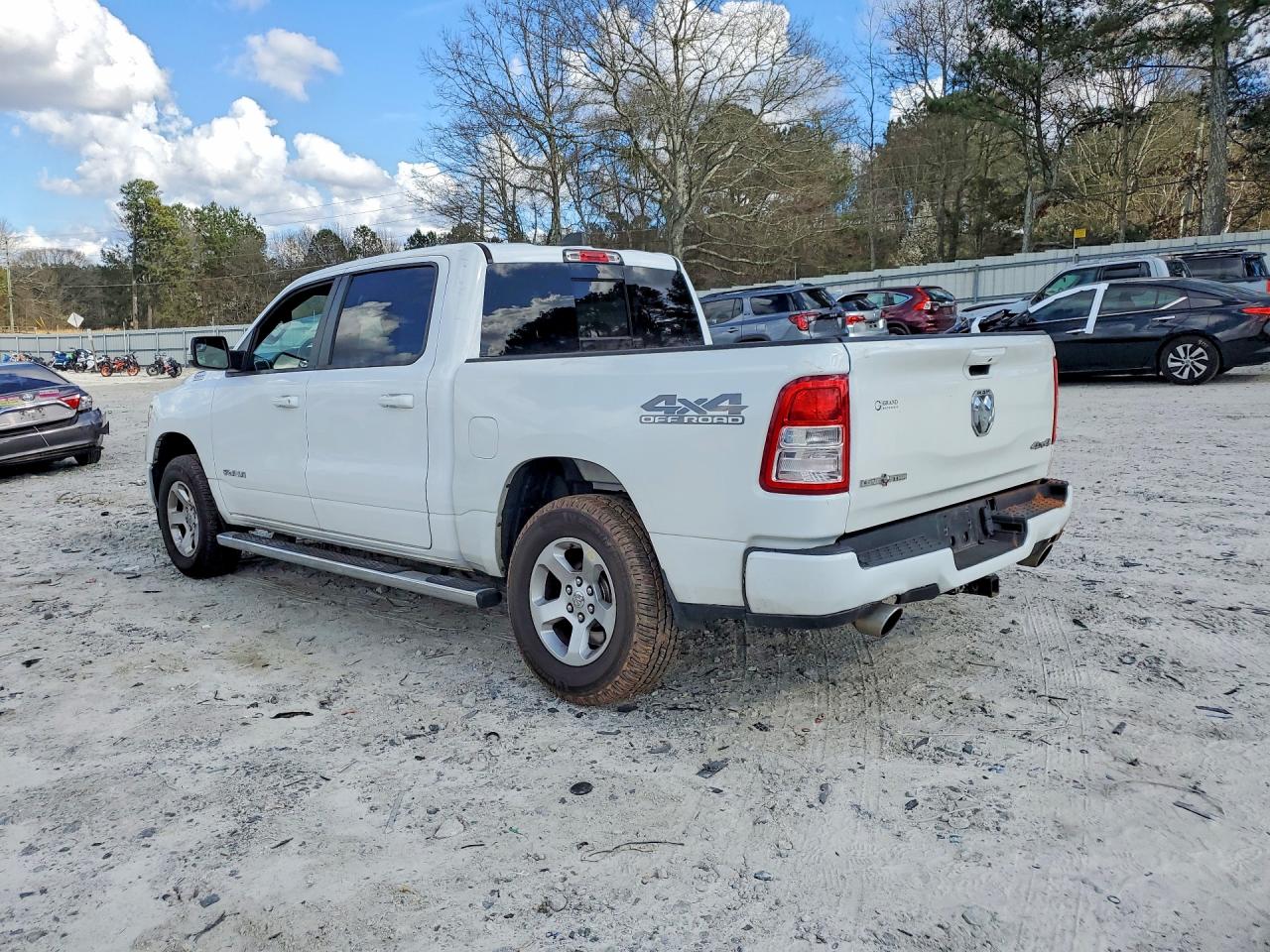 2019 RAM 1500 BIG HORN photo 3