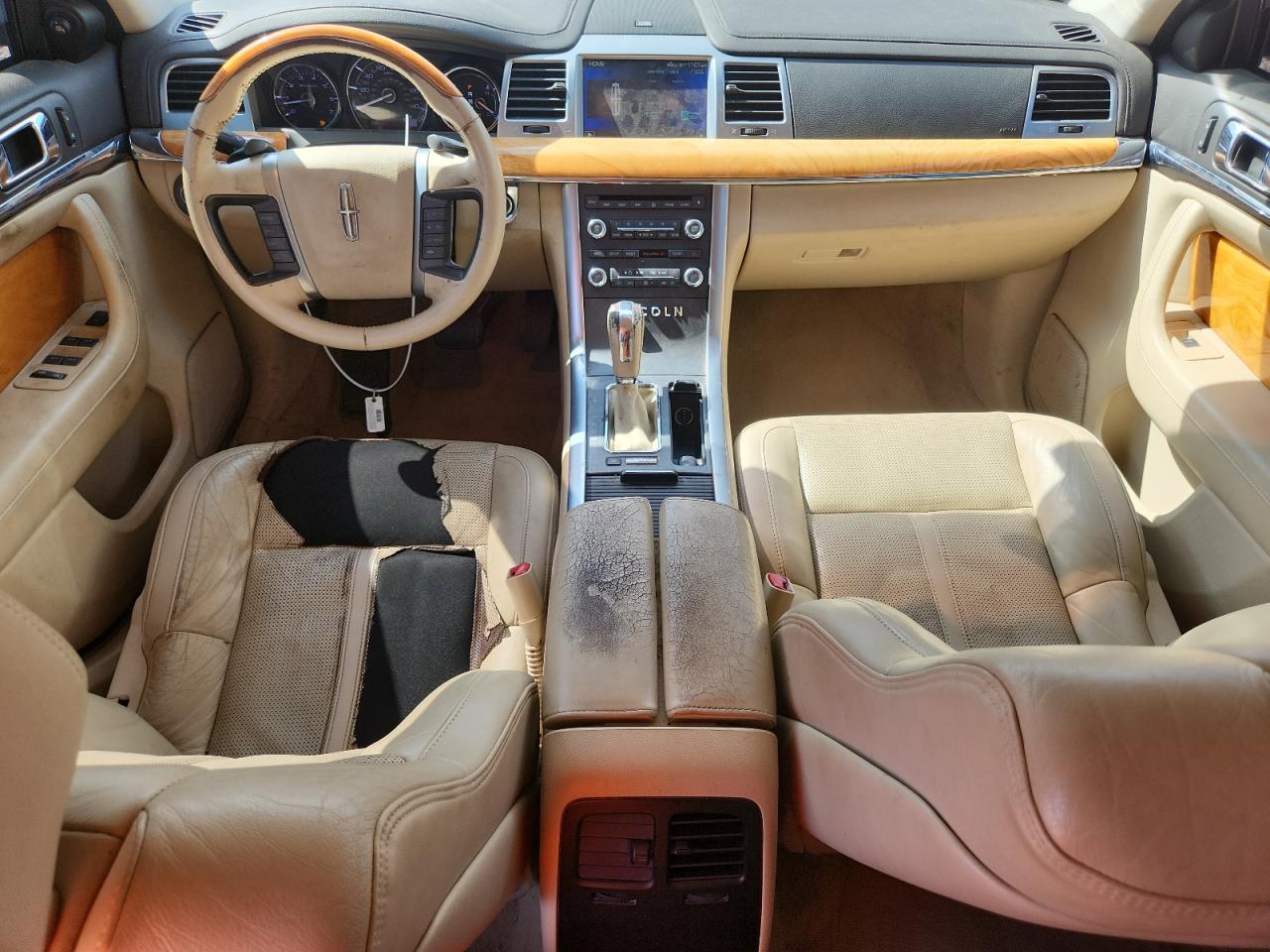 2011 LINCOLN MKS photo 15