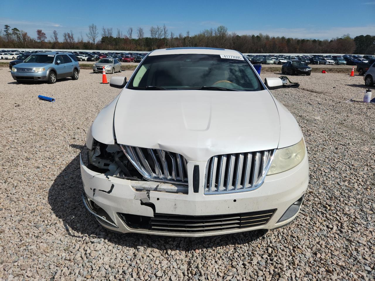 2011 LINCOLN MKS photo 9