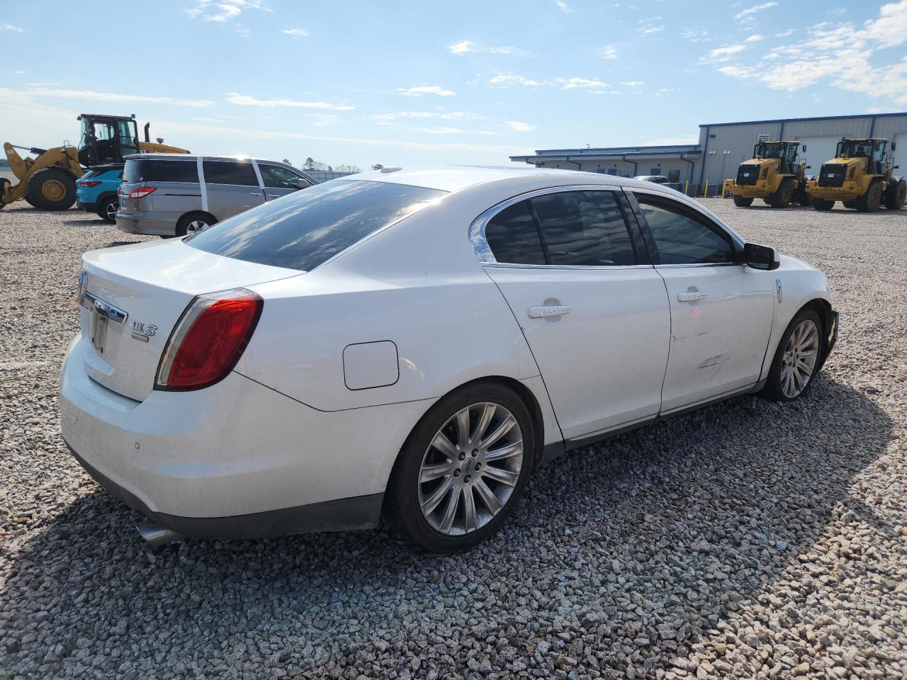 2011 LINCOLN MKS photo 5
