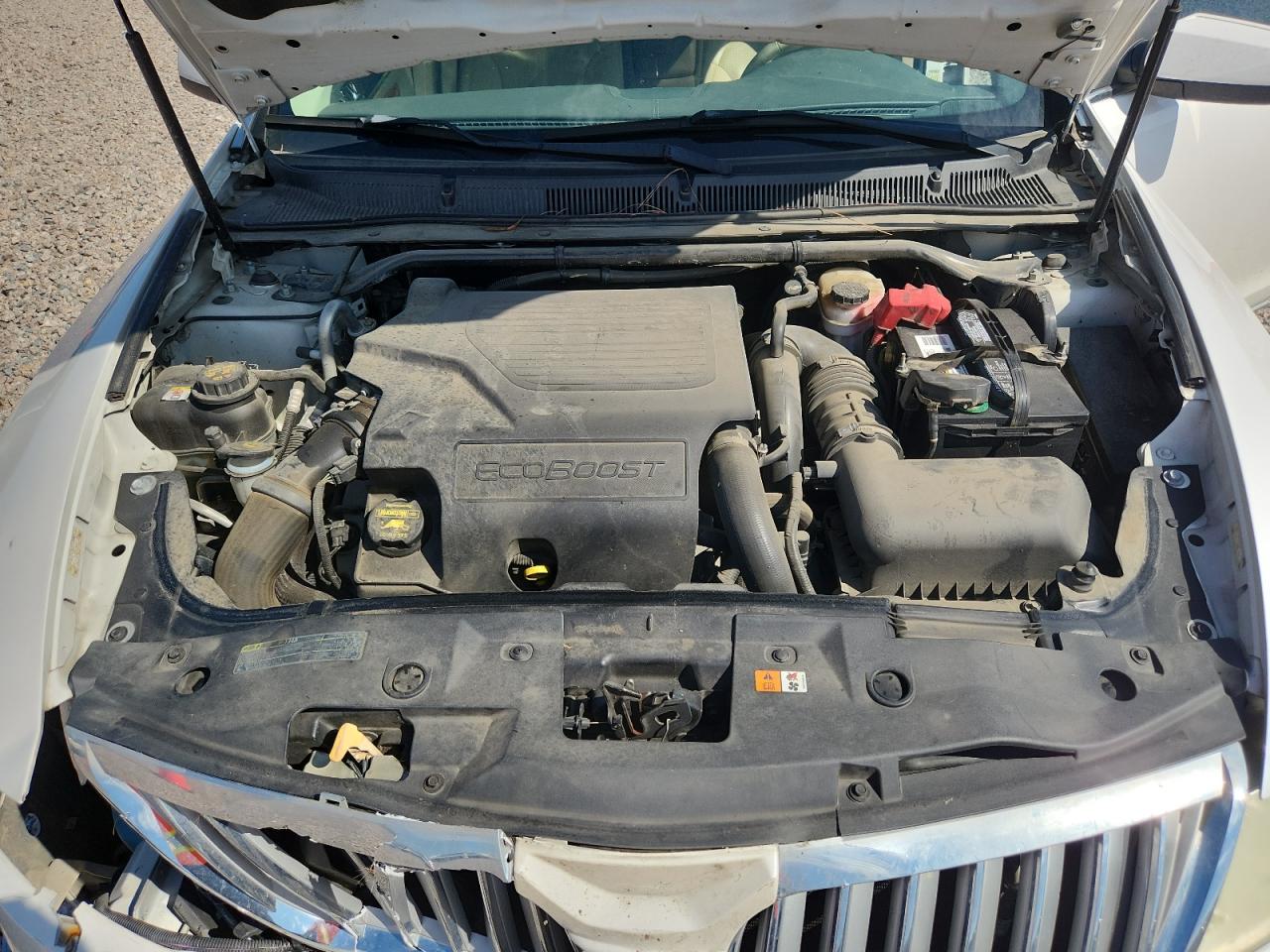 2011 LINCOLN MKS photo 21
