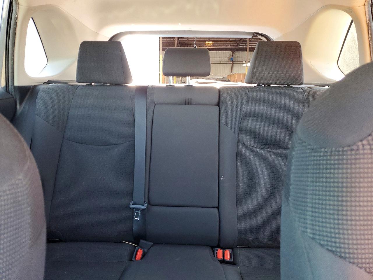 2019 TOYOTA RAV4 LE photo 10