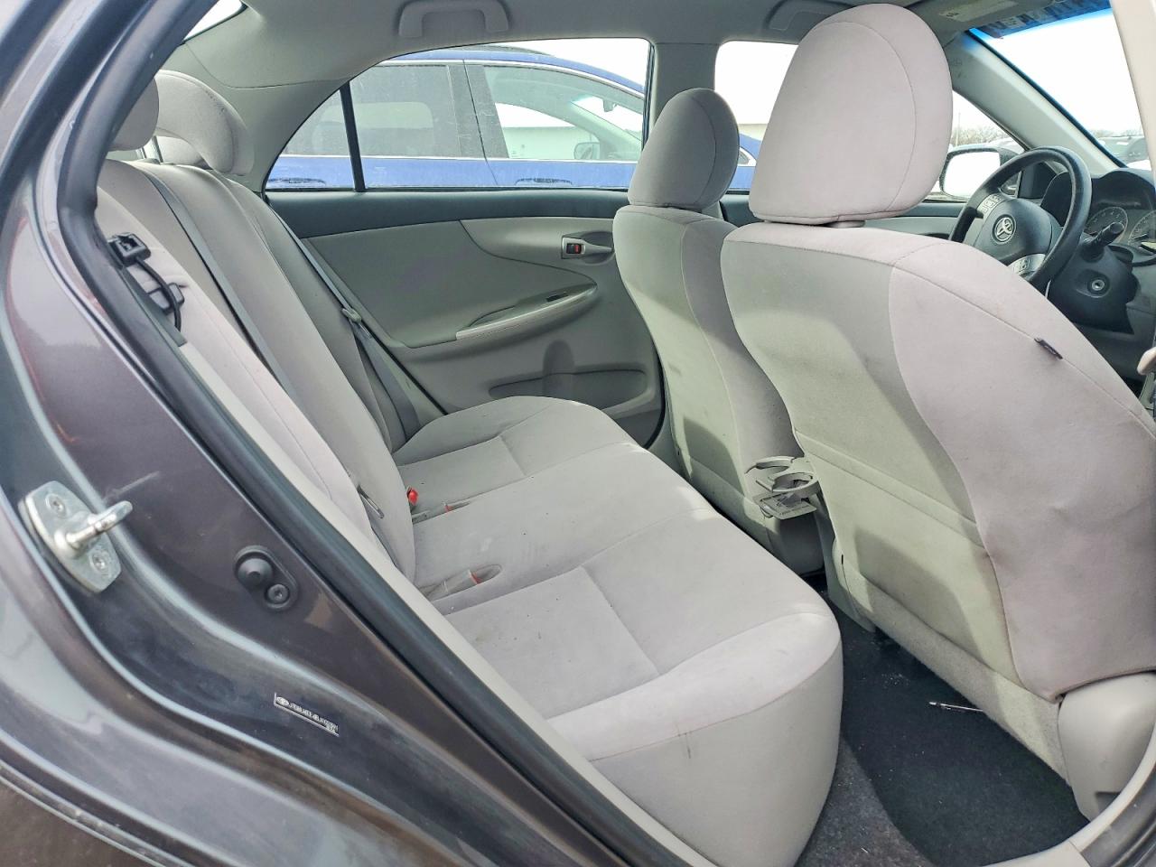 2011 TOYOTA COROLLA BASE photo 10
