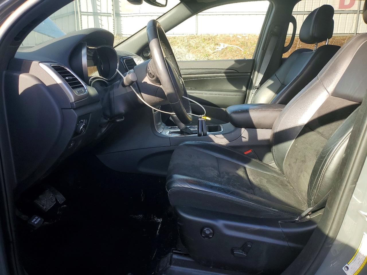 2019 JEEP GRAND CHEROKEE LAREDO photo 7
