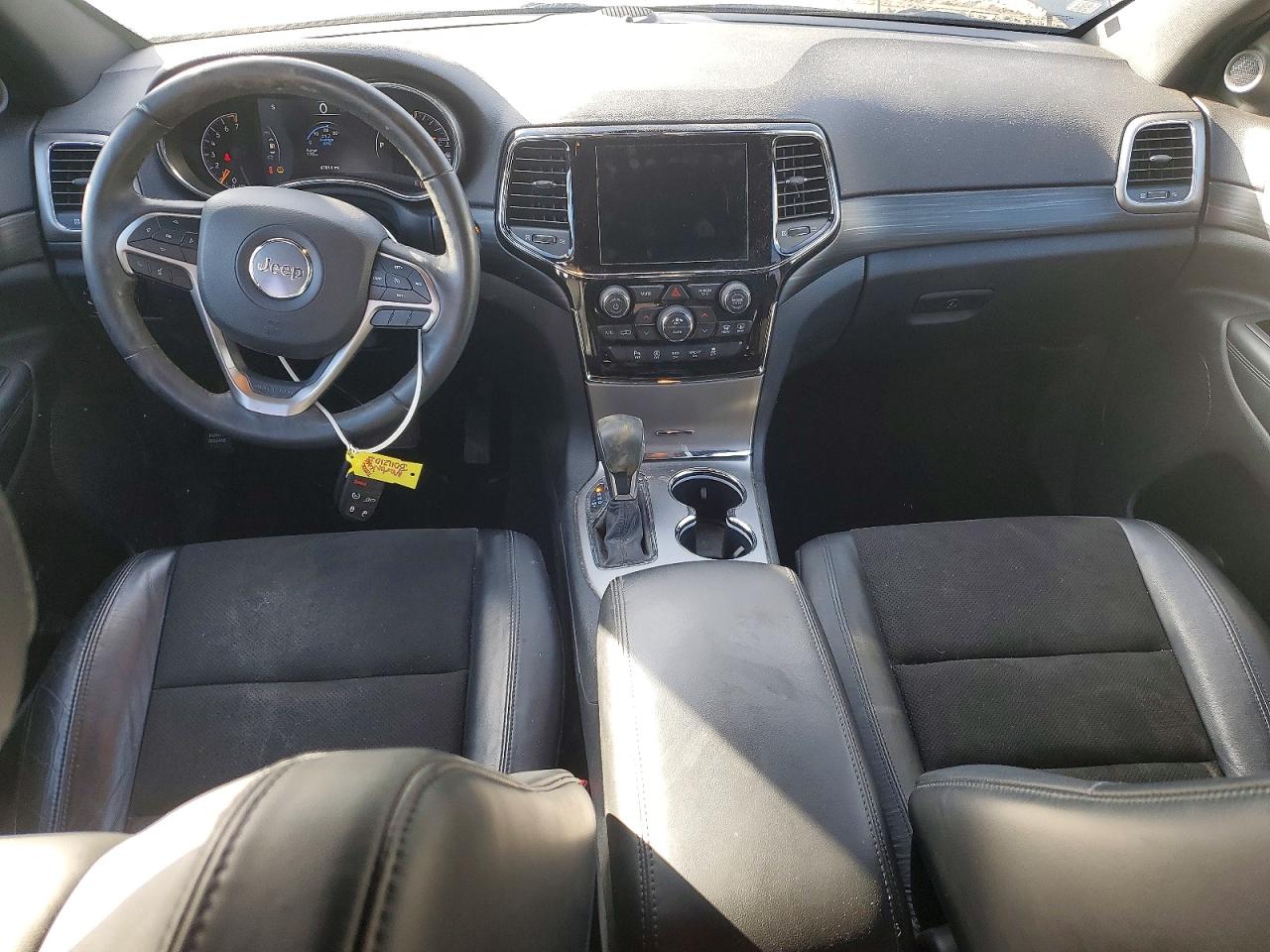 2019 JEEP GRAND CHEROKEE LAREDO photo 8