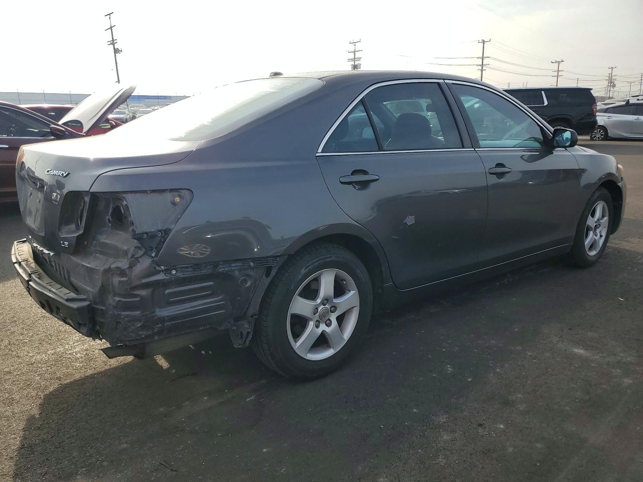 2011 TOYOTA CAMRY LE photo 5