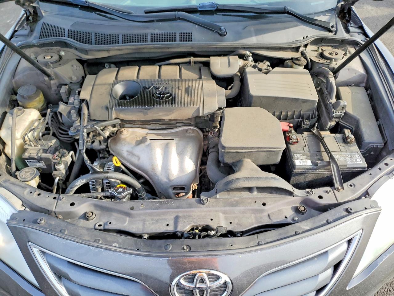 2011 TOYOTA CAMRY LE photo 21