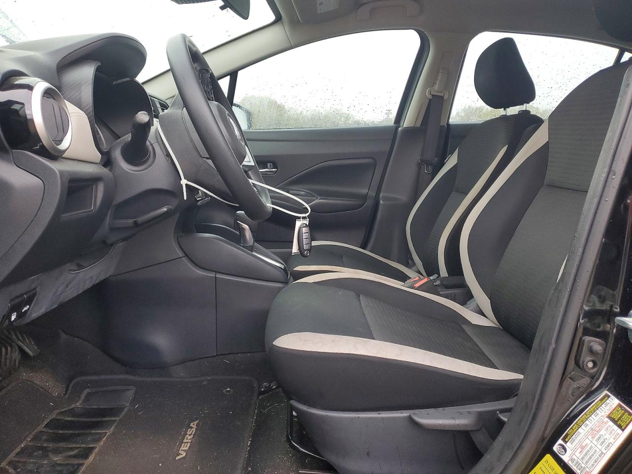 2020 NISSAN VERSA SV photo 19