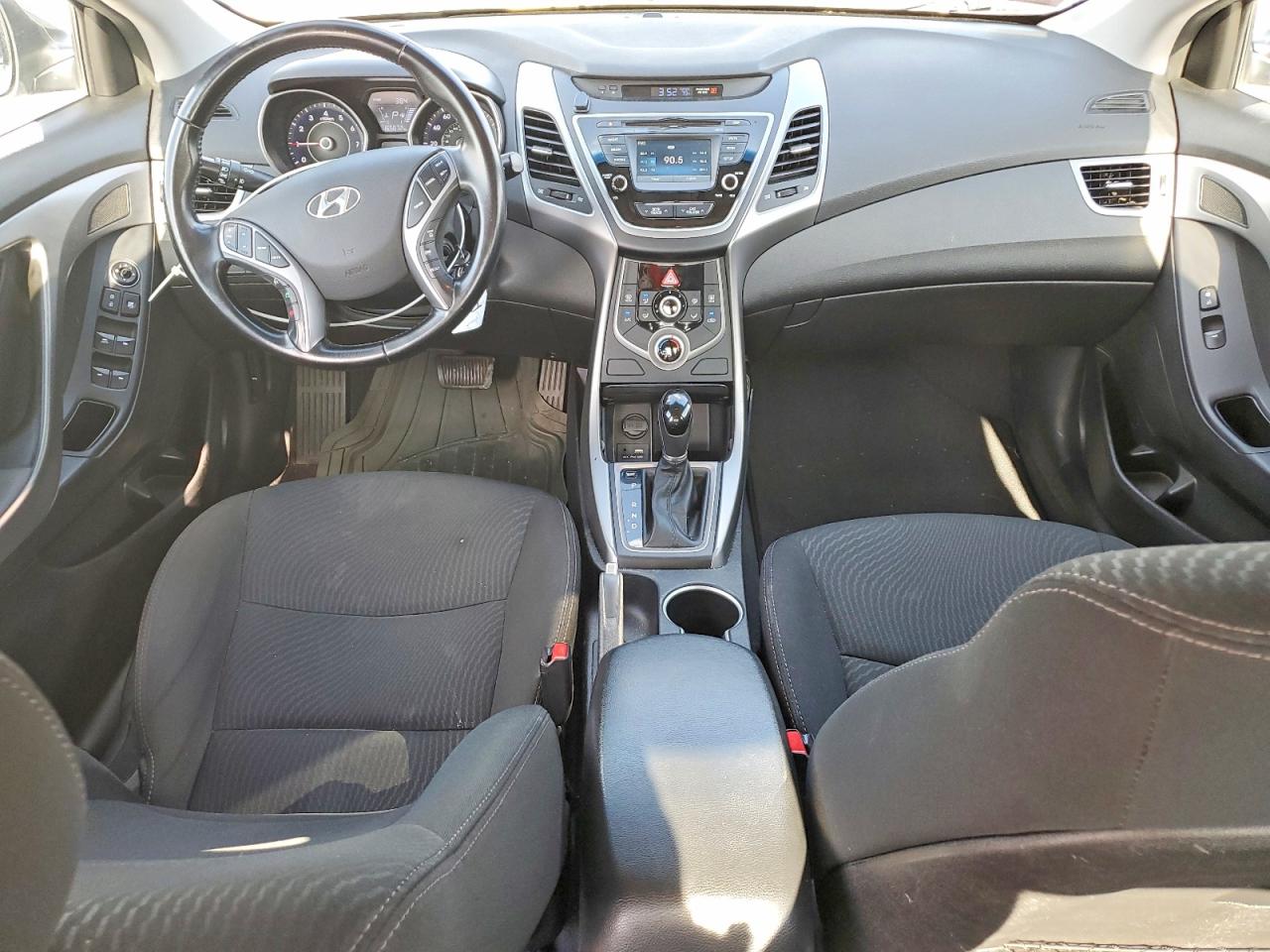 2015 HYUNDAI ELANTRA SE photo 8