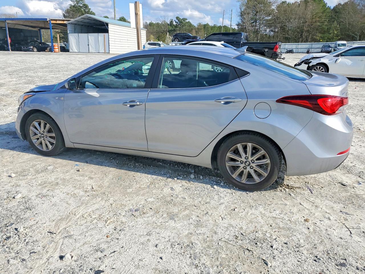 2015 HYUNDAI ELANTRA SE photo 2