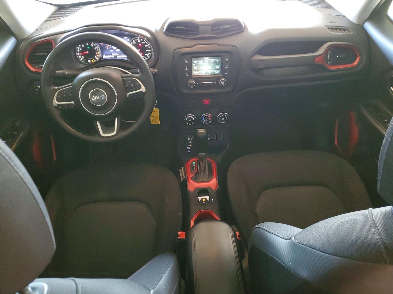 2015 JEEP RENEGADE TRAILHAWK photo 8