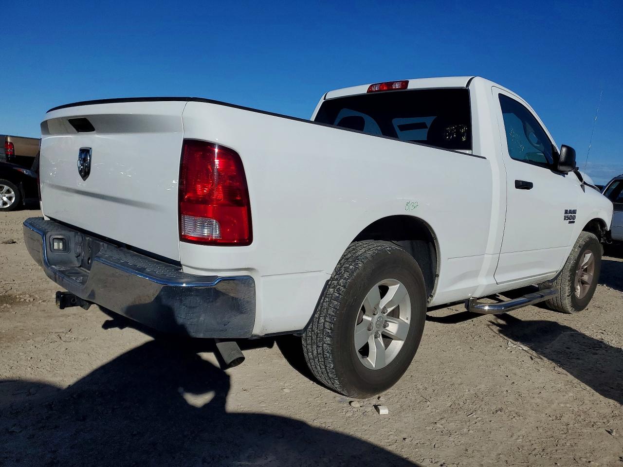 2021 RAM 1500 CLASSIC photo 5