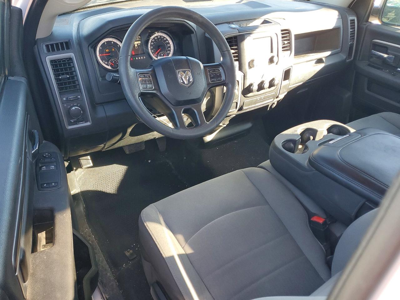 2021 RAM 1500 CLASSIC photo 15