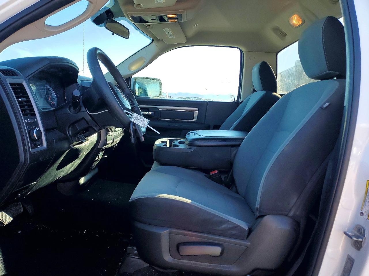 2021 RAM 1500 CLASSIC photo 13