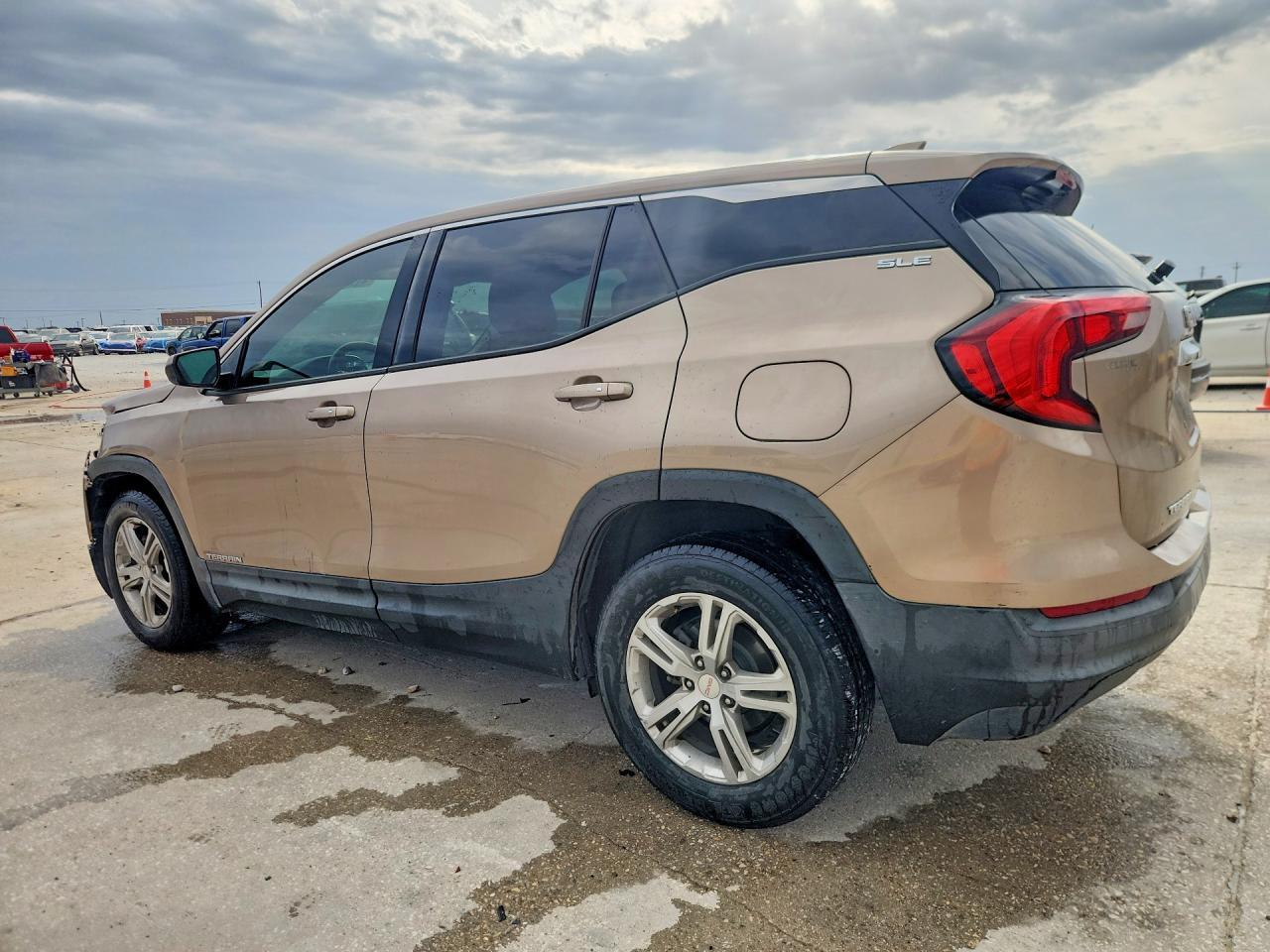 2018 GMC TERRAIN SLE photo 3