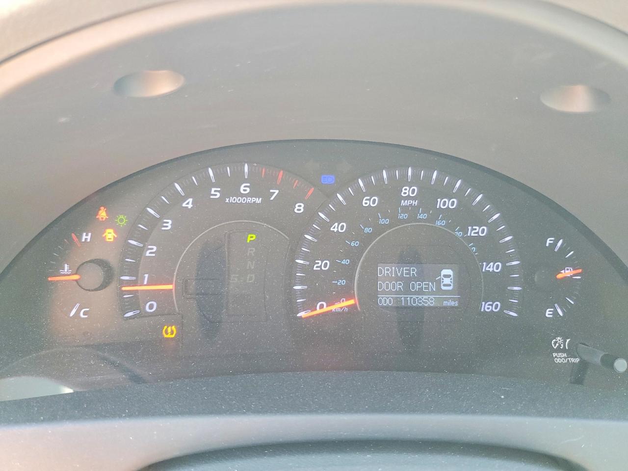 2010 TOYOTA CAMRY XLE V6 photo 9