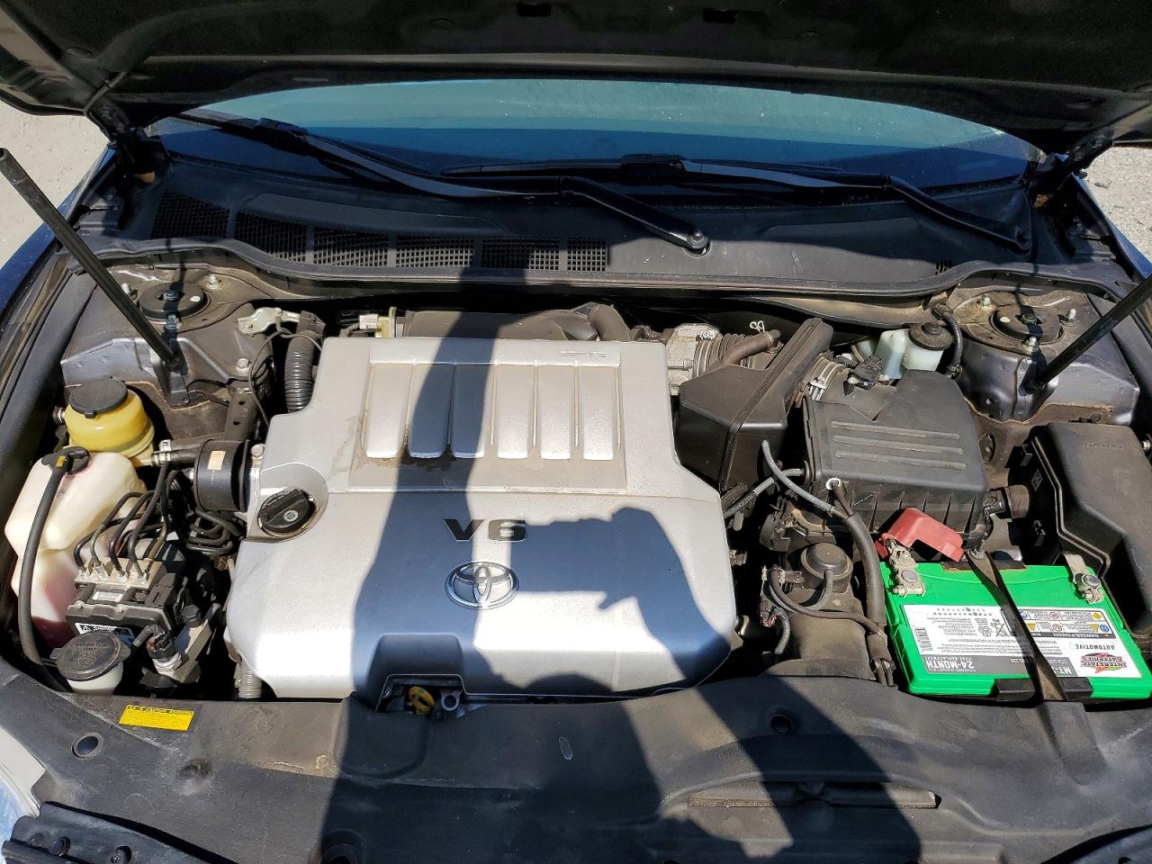 2010 TOYOTA CAMRY XLE V6 photo 11