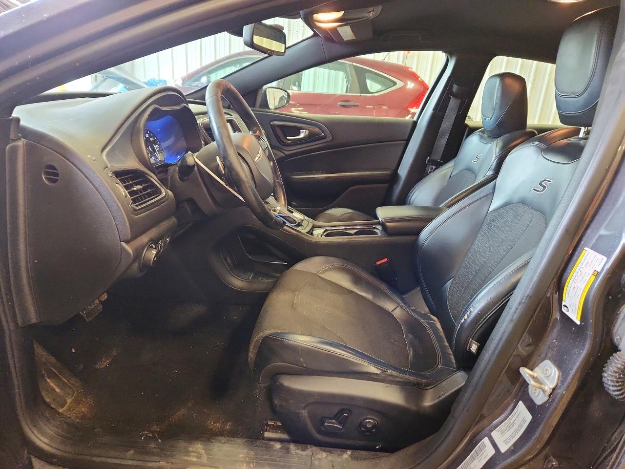 2015 CHRYSLER 200 S photo 7