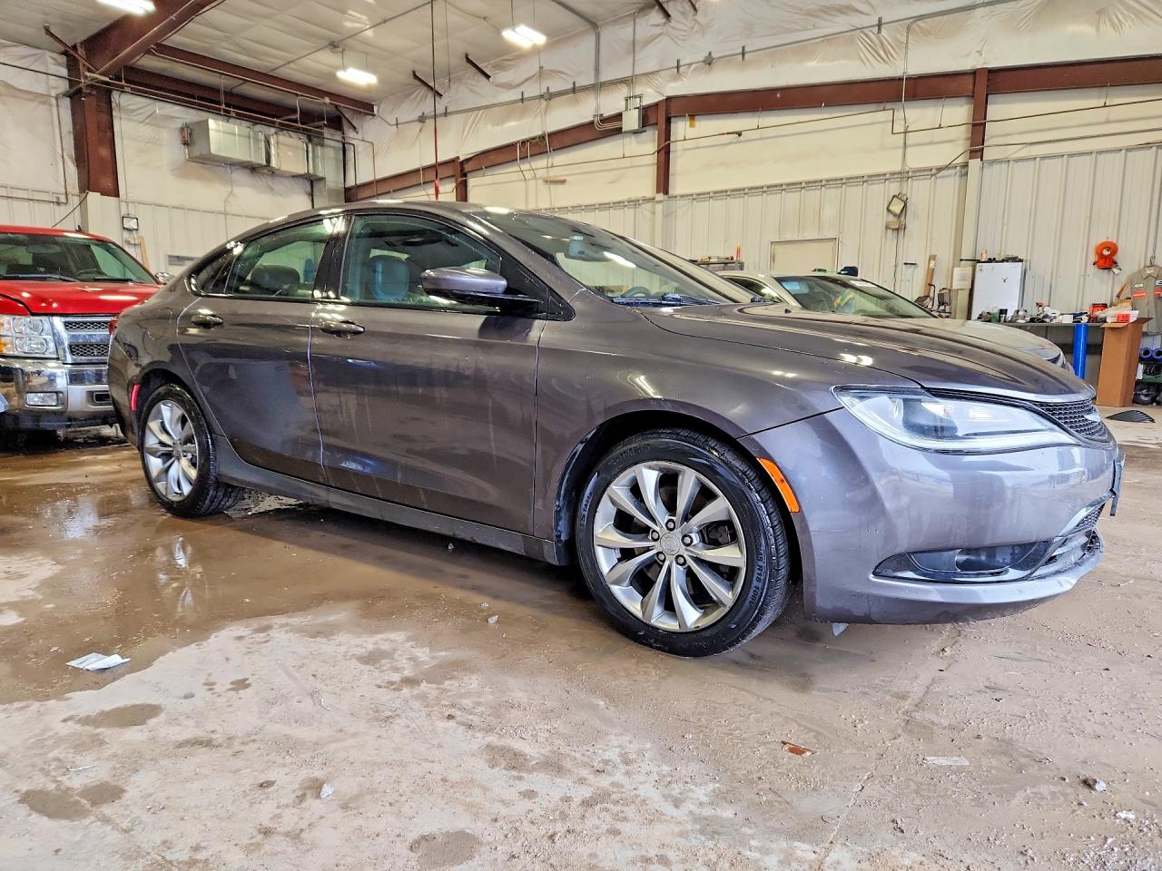 2015 CHRYSLER 200 S photo 4